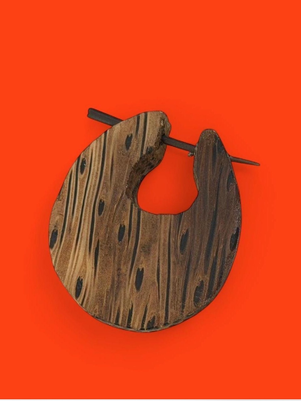 Black palm wood hoop earrings with wooden spike - Picture 3 of 3